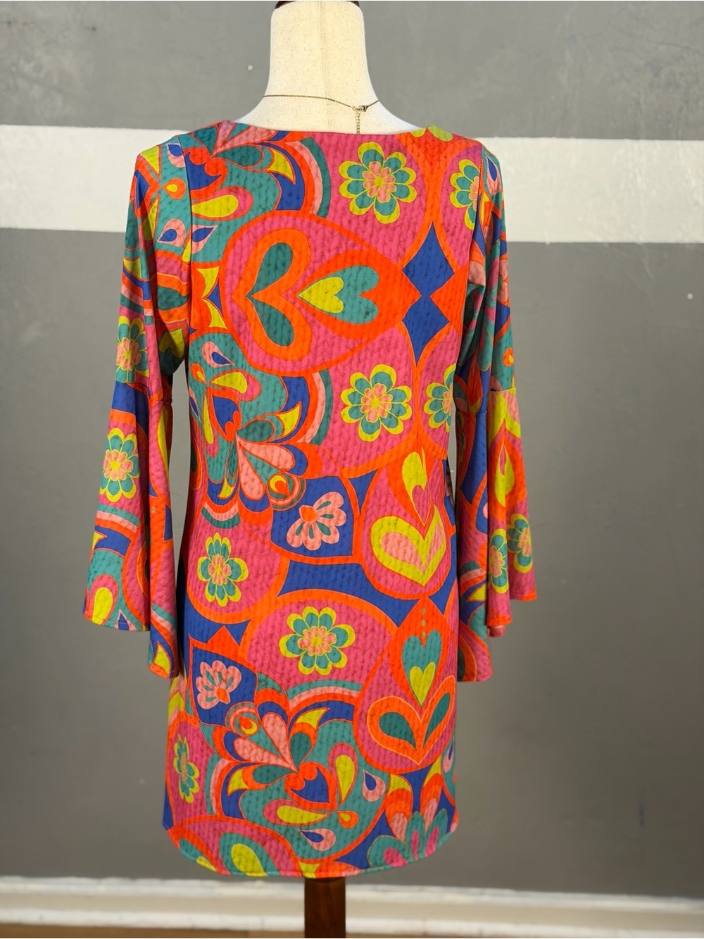 Judith March Bright Multicolor Floral & Heart Print V-Neck Tunic - Picture 2 of 9